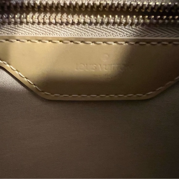 Louis Vuitton Vernis Wilshire MM - Picture 11 of 11
